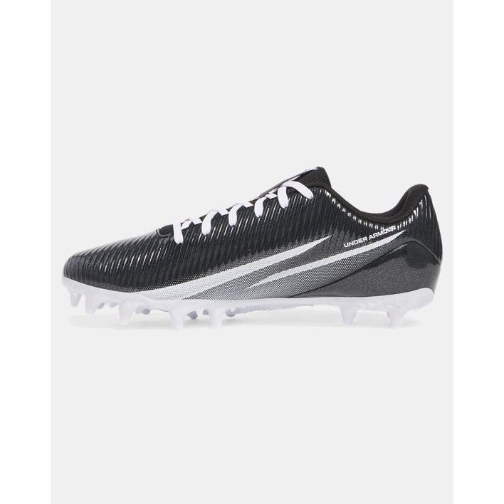 Under Armour Blur Select Football Boots: Fast and Lightweight