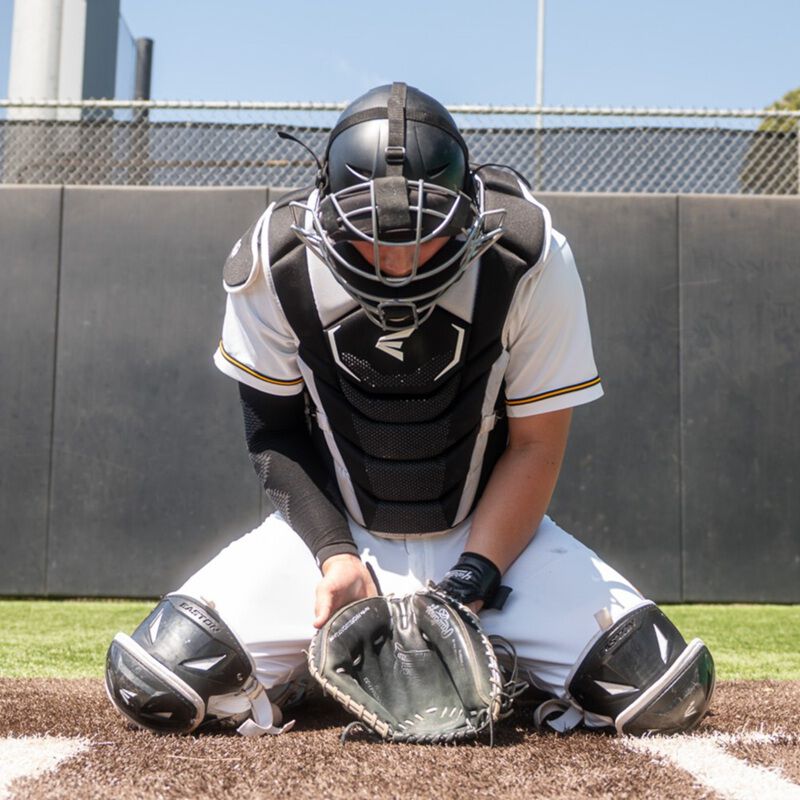 EASTON MAV-X ADULT CATCHER'S SET