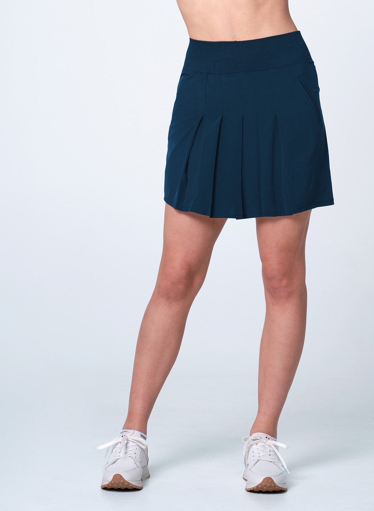 LUCKY IN LOVE TEMPO PLEATED SKORT